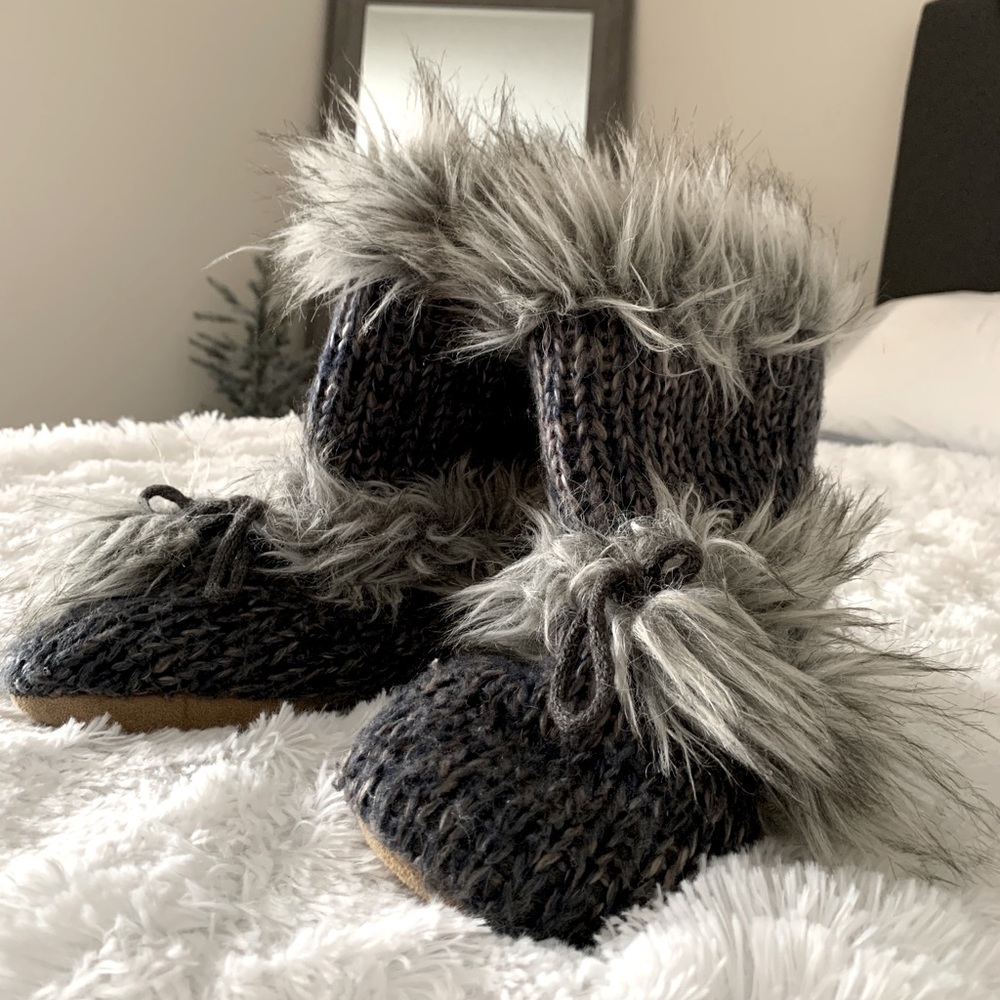 Ann Taylor LOFT ankle slipper boots